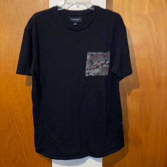♠️EUC Pacsun Black with Camouflage pocket - Picture 1 of 7